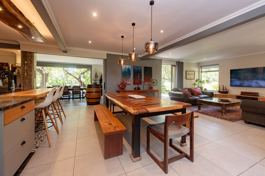 5 Bedroom Property for Sale in Brenton On Lake Western Cape